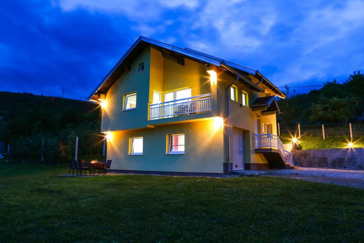 Kuca Za Odmor Plivska Jezera Villa Jajce Ngoại thất bức ảnh
